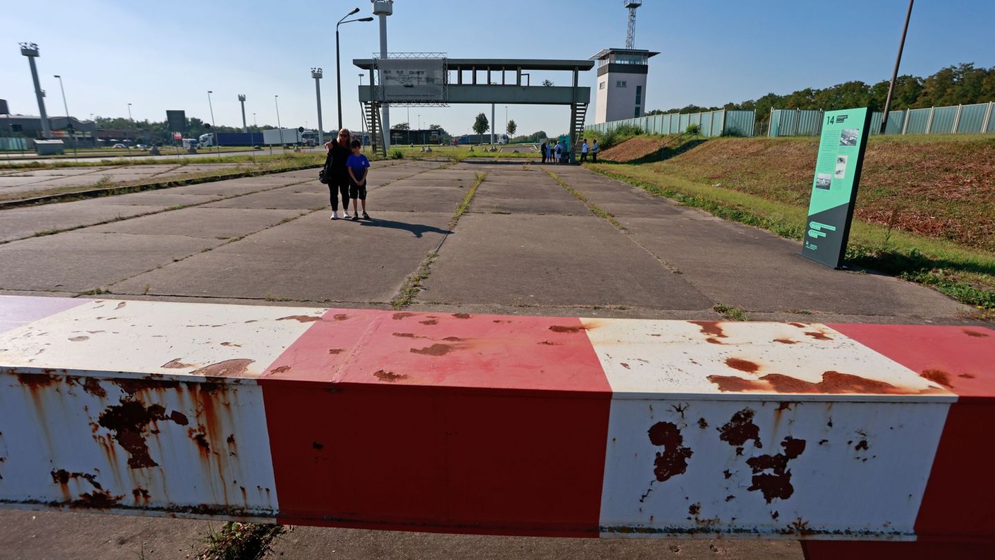 Die Gedenkstätte Deutsche Teilung Marienborn zeigt ab 2. Februar persönliche Dokumente des an der früheren innerdeutschen Grenze