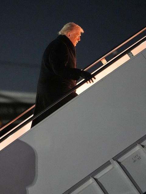 Startprobleme der Air Force One verzögern. Trumps Ankunft in Davos