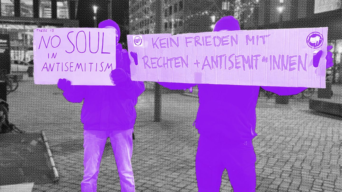 Konzert in Berlin: Proteste gegen Xavier Naidoo: "Ihr rennt hier hin, als wäre nichts gewesen"