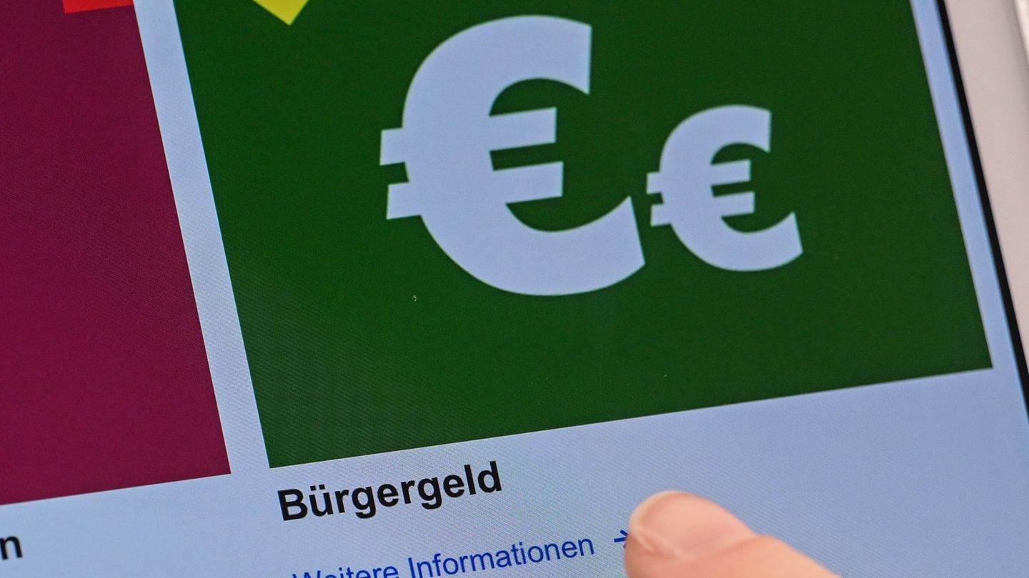 In Sachsen-Anhalt mussten im Jahr 2024 mehr Erwerbstätige ihren Lohn aufstocken als im Bundesdurchschnitt. (Symbolbild) Foto: Je