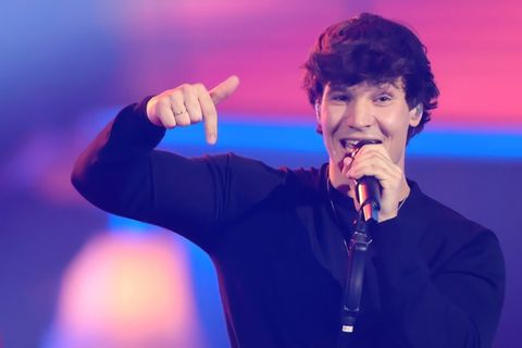 Seinen Ring trägt er schon länger, jetzt hat Wincent Weiss seine Hochzeit bestätigt.