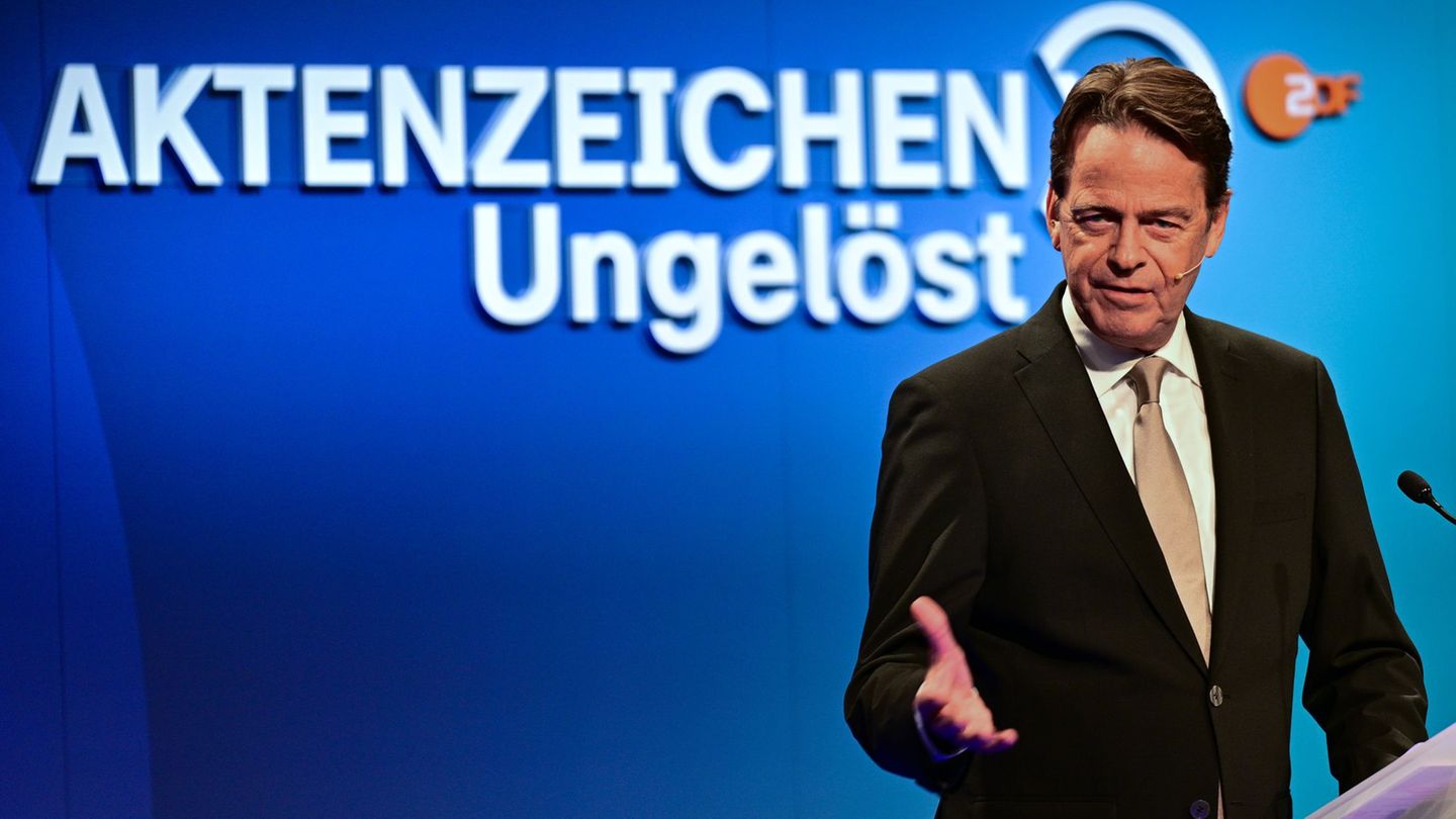 Der brutale Tod einer Essener Rentnerin wird Thema bei "Aktenzeichen XY... ungelöst" mit Moderator Rudi Cerne. (Archivbild) Foto