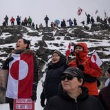 Menschen protestieren in Grönland