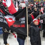 Menschen protestieren in Grönland