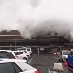 Meterhohe Wellen: Zyklon "Garry" wütet in Sizilien