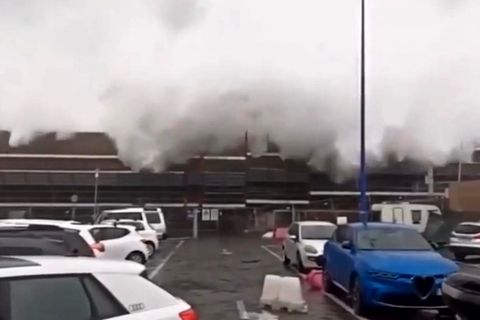 Meterhohe Wellen: Zyklon "Garry" wütet in Sizilien