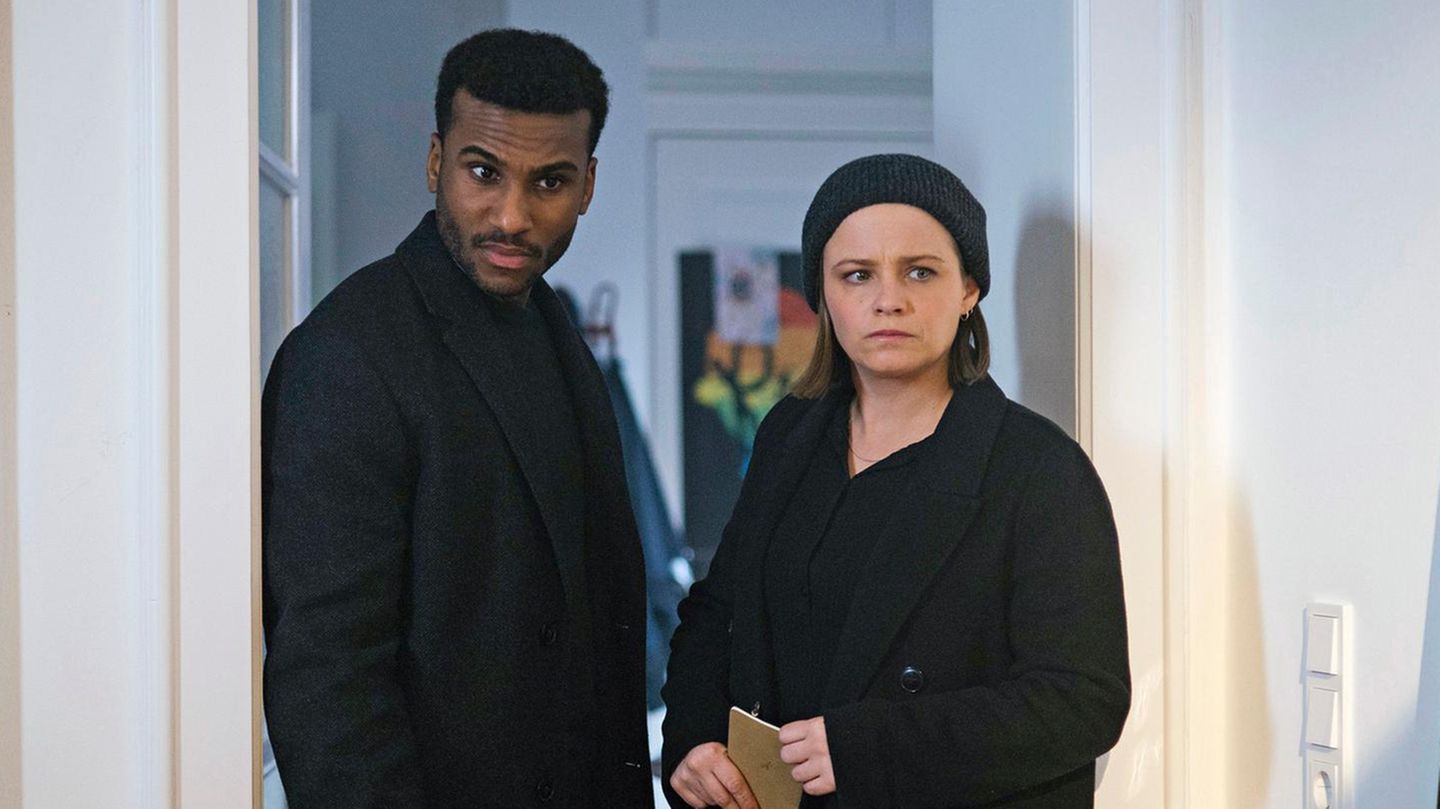 "Tatort"-Kommissarin Liv Moormann (Jasna Fritzi Bauer) und ihr Kollege Patrice Schipper (Tijan Njie)