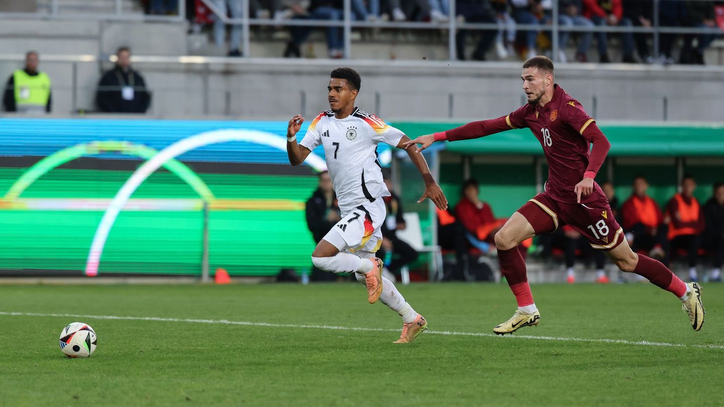 Atanas Chernev (r) wechselt auf Leihbasis zum 1. FC Kaiserslautern. (Archivbild) Foto: Daniel Löb/dpa