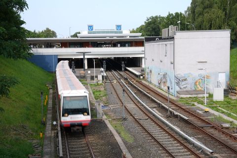 Im U-Bahnhof Billstedt fuhr eine U-Bahn gegen einen Prellbock. (Archivbild) Foto: Marcus Brandt/dpa