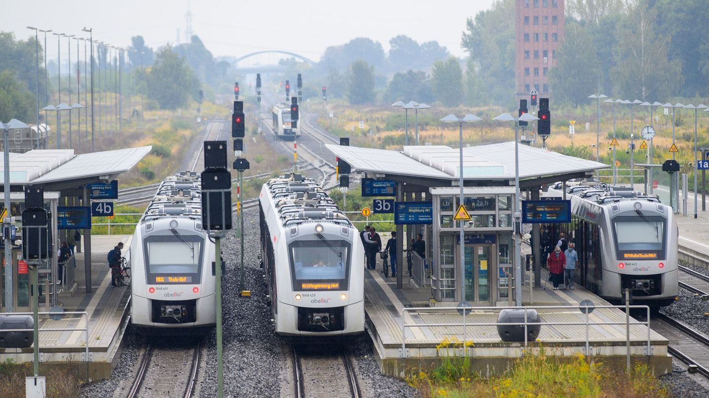 Die Bahn-Tochter Start Mitteldeutschland soll in DB Regio integriert werden (Archivbild) Foto: Klaus-Dietmar Gabbert/dpa-Zentral