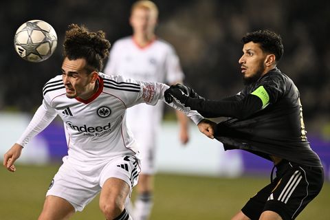 Theate und die Eintracht gaben den Sieg aus der Hand. Foto: Uncredited/AP/dpa