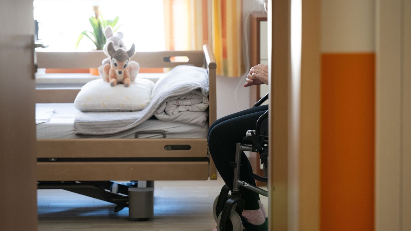 Auch in Rheinland-Pfalz ist der Eigenanteil für Pflegeheim-Bewohnerinnen und -bewohner erneut gestiegen. (Symbolfoto) Foto: Seba