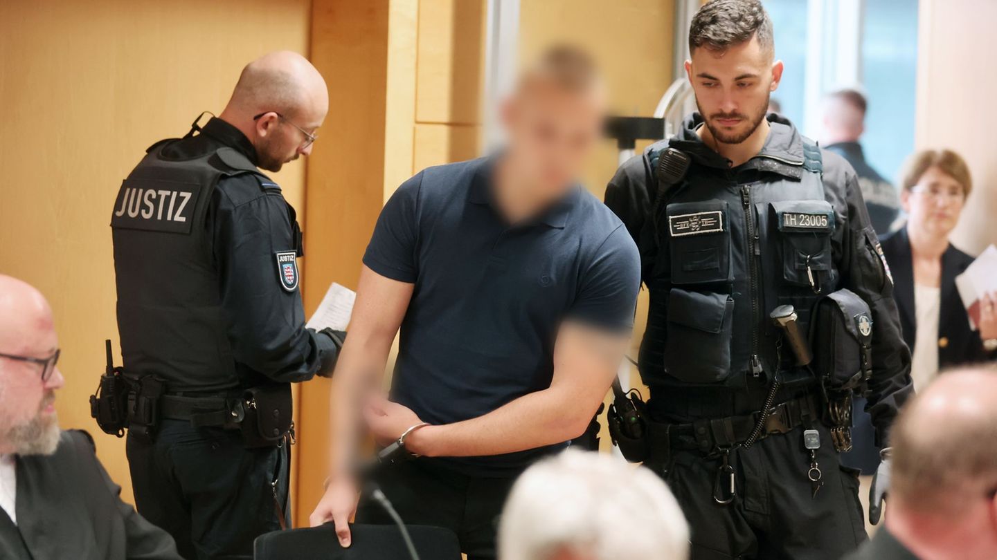 Das Oberlandesgericht hatte die Angeklagten zu Haftstrafen verurteilt. (Archivbild) Foto: Bodo Schackow/dpa