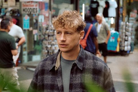 Tim Bendzko gehört zu den bekanntesten deutschen Singer-Songwritern. 2011 gelang ihm mit "Nur noch kurz die Welt retten" der D