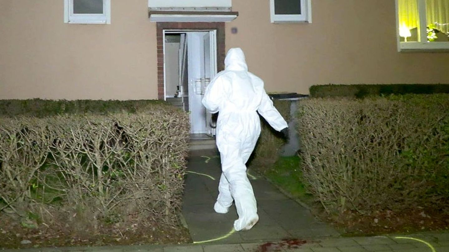 Kriminalit-t-18-J-hrige-lebensgef-hrlich-mit-Messer-verletzt