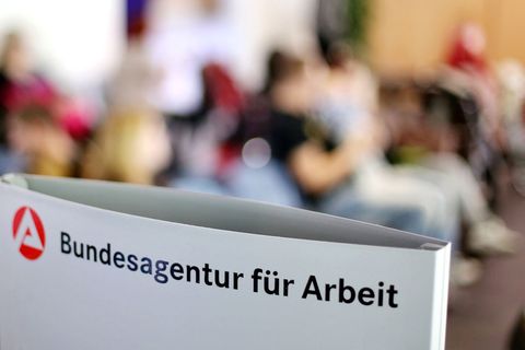 In Sachsen-Anhalt wird Entscheidungen von Jobcentern immer wieder auch widersprochen. (Symbolbild) Foto: Jan Woitas/dpa-Zentralb