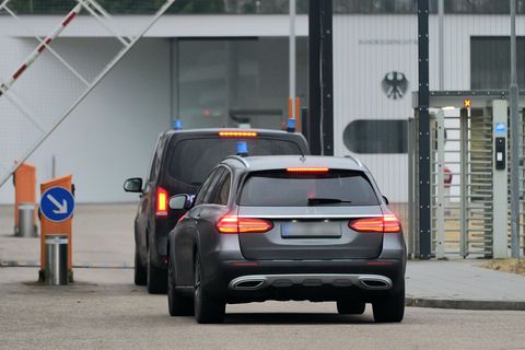 Die Beschuldigten wurden dem Ermittlungsrichter am Bundesgerichtshof vorgeführt. Foto: Rene Priebe/dpa