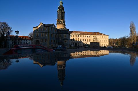 Der Ostflügel des Stadtschlosses soll im Herbst nach achtjähriger Bauzeit eröffnet werden. Foto: Martin Schutt/dpa