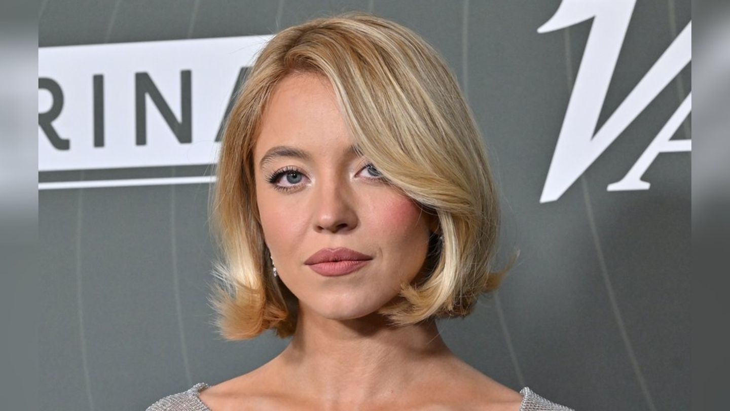 Sydney Sweeney wählte bei den Variety's Power Of Women Awards einen Butterfly Bob für den roten Teppich.