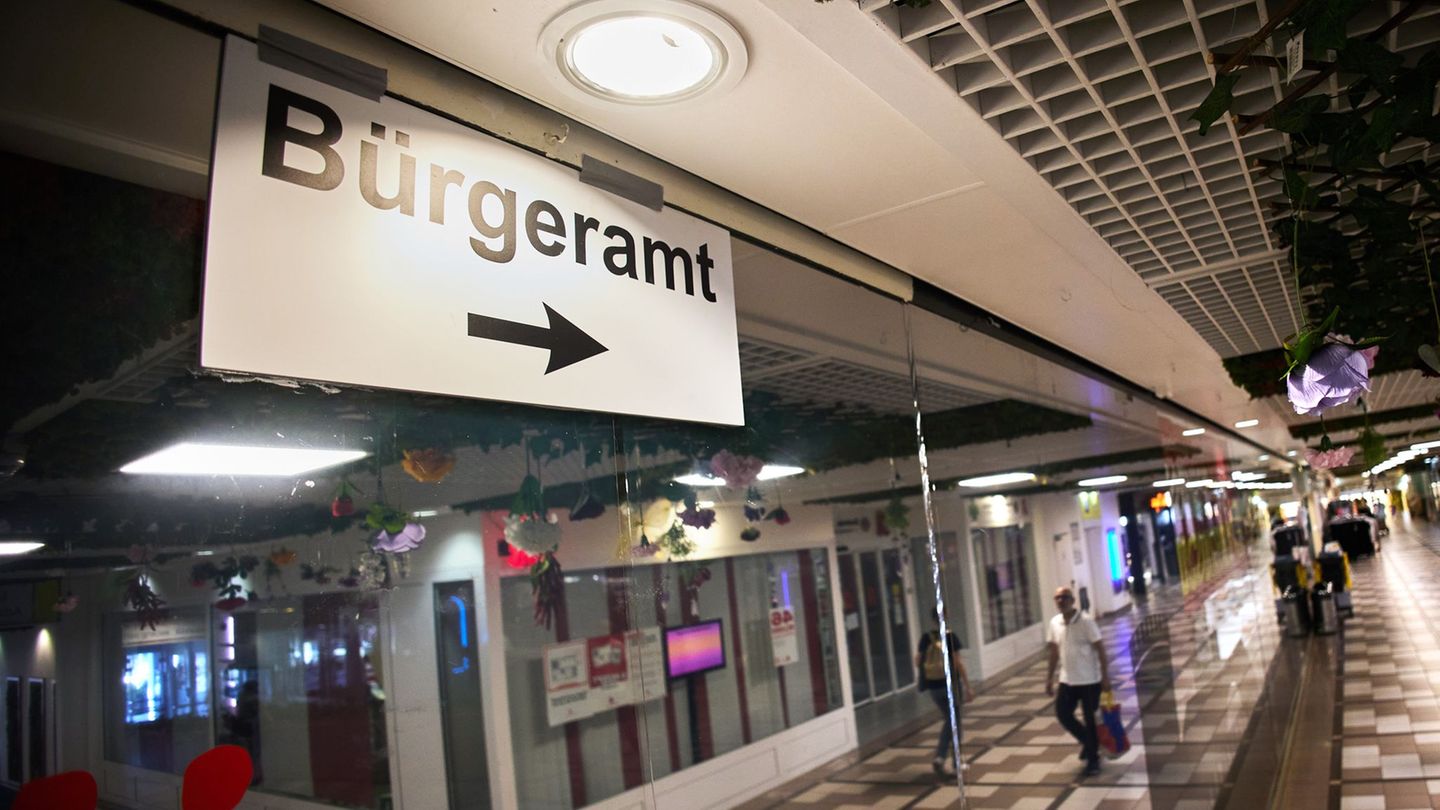 Laut Bundesinnenministerium gibt es in Berlin mehrere Fälle, in denen der Verdacht auf Betrug mit eID-Karten im Raum steht. (Sym