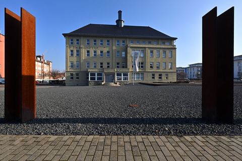 Die Dauerausstellung im Erinnerungsort Topf & Söhne in Erfurt ist überarbeitet worden. Foto: Martin Schutt/dpa