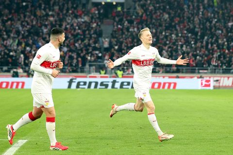 Deniz Undav und Chris Führich (v.l.) treffen mit dem VfB Stuttgart in der Europa League auf AS Rom