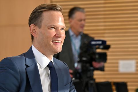 Der Drogenbeauftragte der Bundesregierung, Hendrik Streeck, verlangt mehr Prävention gerade für Jugendliche (Archivbild). Foto: