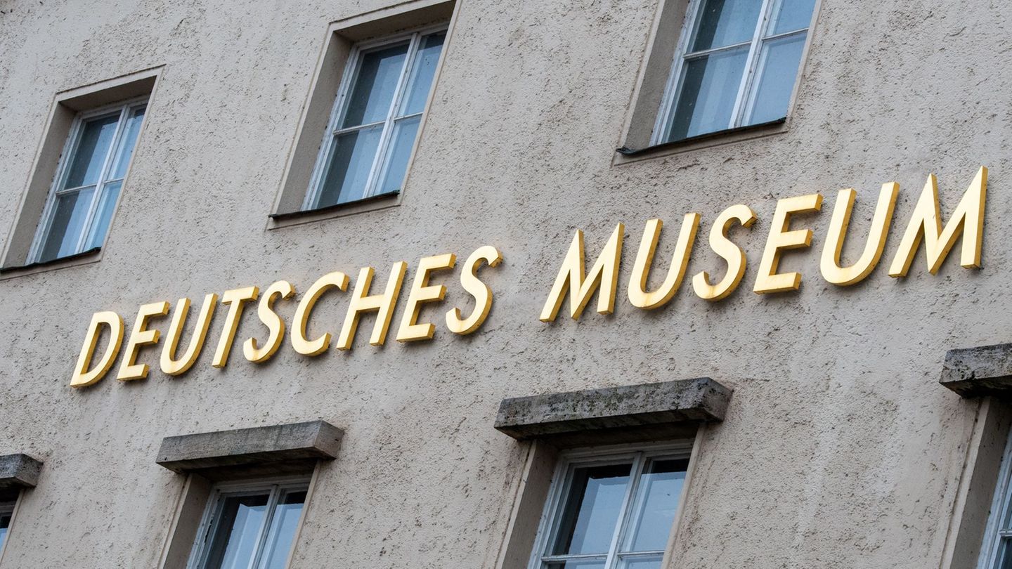 Das Deutsche Museum verzeichnet einen neuen Besucherrekord. (Archivfoto) Foto: Peter Kneffel/dpa