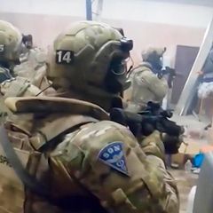 "Action Day" gegen Drogennetzwerk: Bodycam-Aufnahmen zeigen Zugriff in Polen