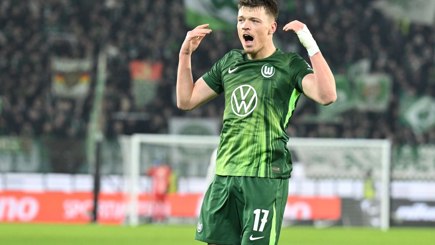 Wieder fit: Dzenan Pejcinovic vom VfL Wolfsburg. Foto: Swen Pförtner/dpa