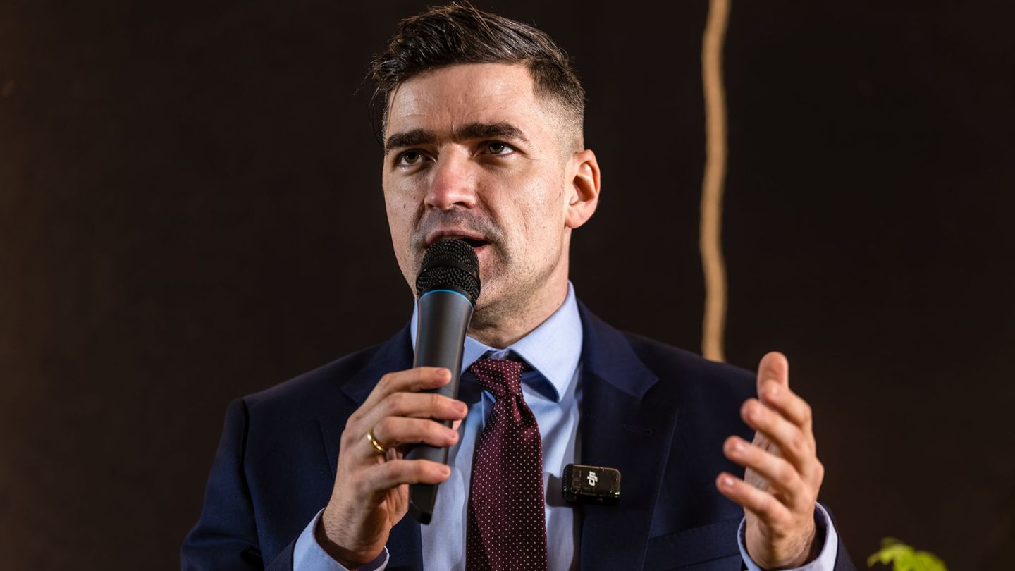 Der österreichische Identitäre Martin Sellner fordert immer wieder eine Remigration im großen Stil. Foto: Frank Hammerschmidt/dp