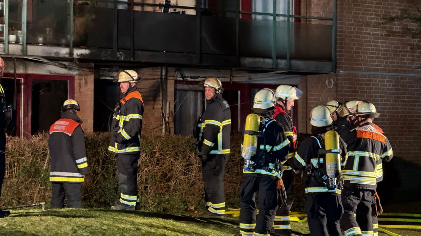 Br-nde-Ein-Toter-bei-Brand-in-Hamburger-Pflegeheim