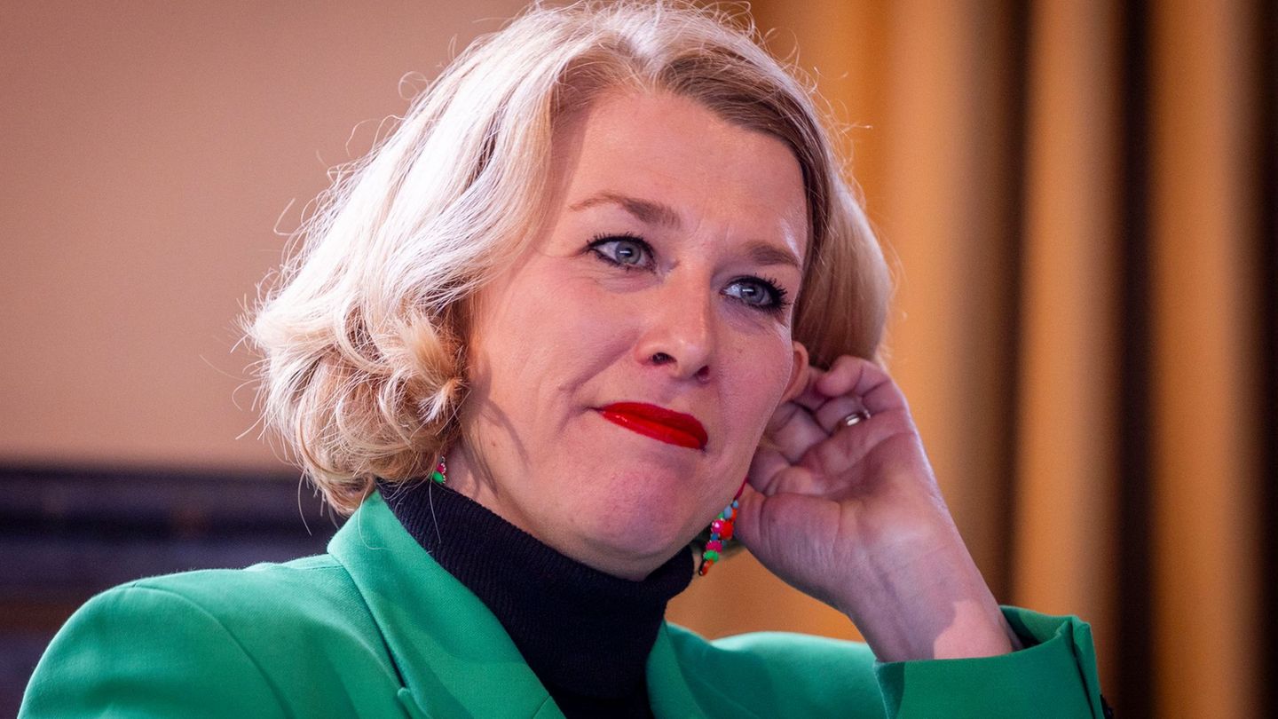 Die Intendantin der Festspiele Mecklenburg-Vorpommern, Ursula Haselböck, kündigt für die Sommersaison 2026 rund 120 Konzerte an