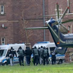 Im November 2024 hatten Einsatzkräfte an mehreren Orten in Sachsen sowie in Polen bei einer Razzia acht Männer festgenommen. (Ar