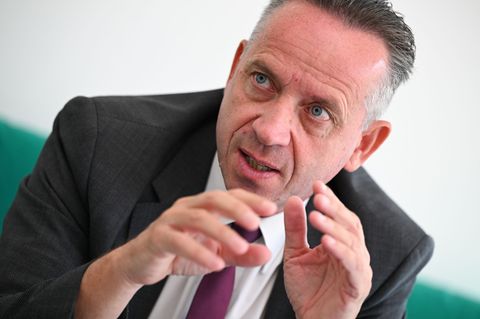 "Das hat keiner kommen sehen", sagt Molkereichef Berz-List zur Entwicklung des Rohmilchpreises. (Archivbild) Foto: Arne Dedert/d