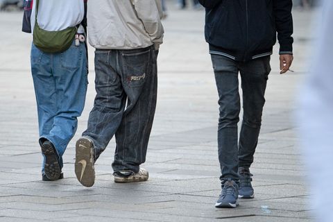 Die Gutachter kommen zu dem Ergebnis, dass vor allem junge Menschen über 18 Jahre aus MV wegziehen. (Symbolbild) Foto: Helena Do