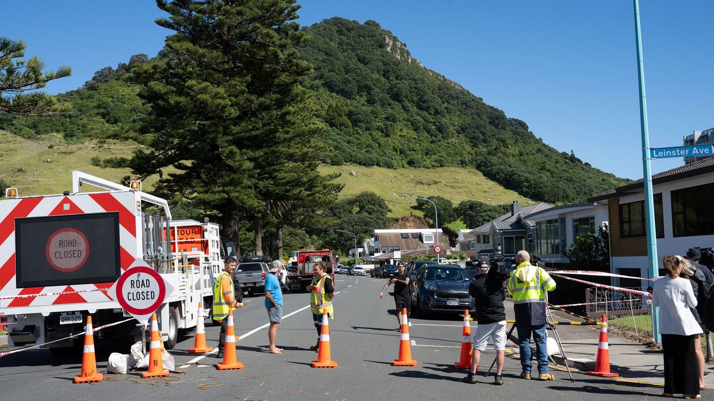 Mindestens sechs Menschen werden vermisst. Foto: Owen Thompson/Photosport NZ/AAP/dpa