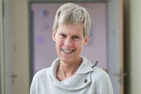 Jacqueline Kretschmann war erst 53 Jahre alt, als sie die Alzheimer-Diagnose erhielt. Foto: Jens Kalaene/dpa