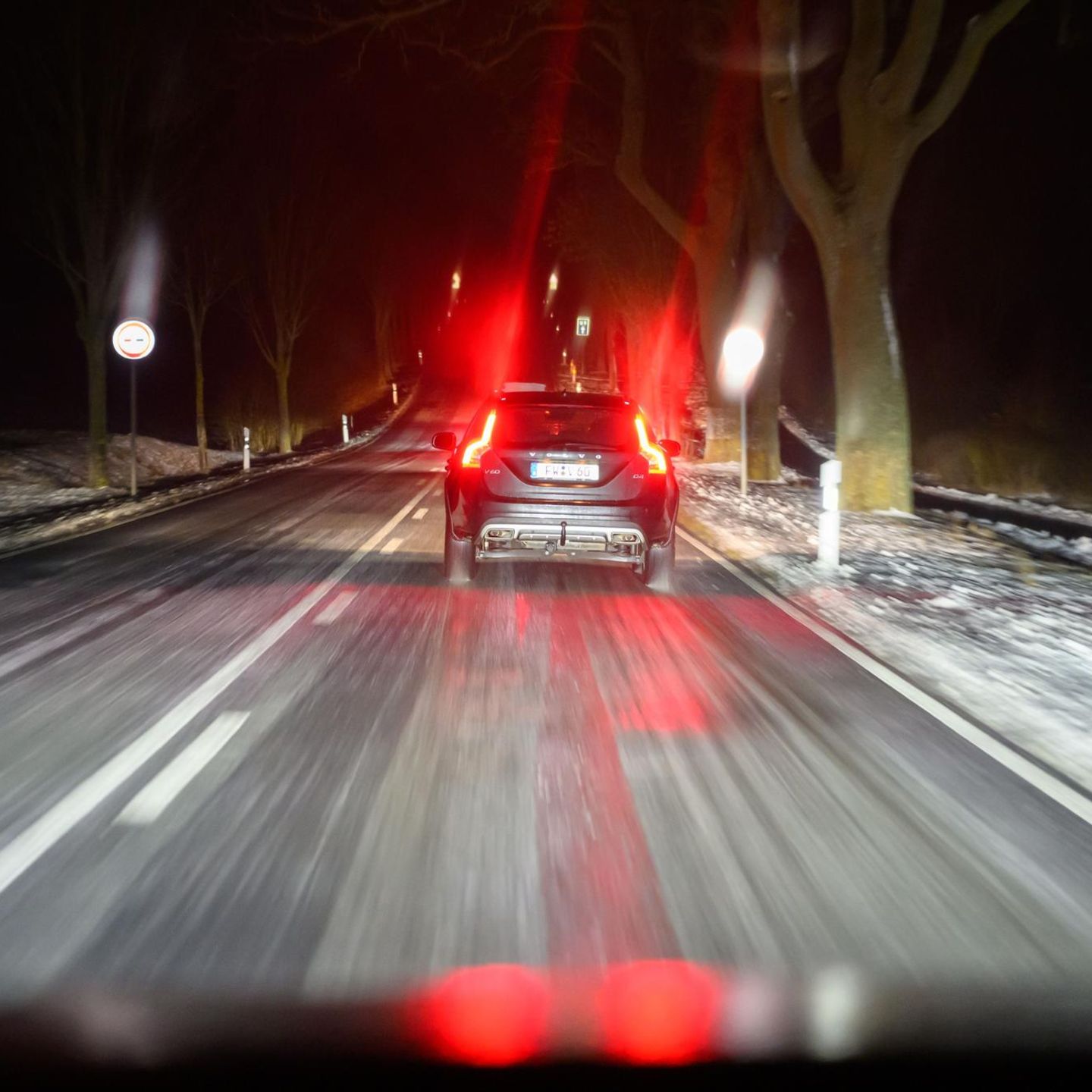 Glatte Straßen sorgen bereits in Nordrhein-Westfalen für mehrere Unfälle