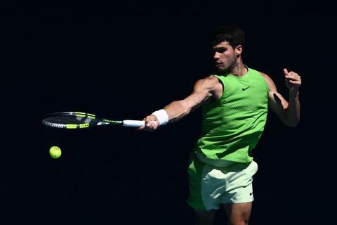 Carlos Alcaraz steht in Melbourne im Achtelfinale. Foto: Joel Carrett/AAP/dpa