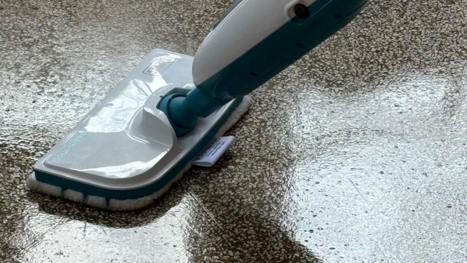 Dampfreiniger Test: Black + Decker FSMH13E5