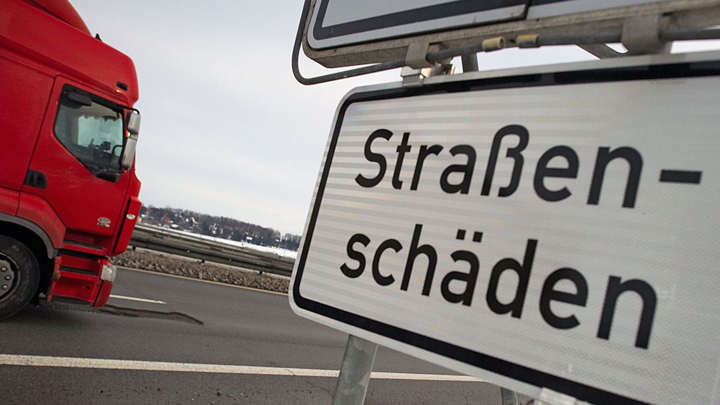 In Richtung Walsrode: Frostschäden bremsen Verkehr auf Autobahn 27 aus