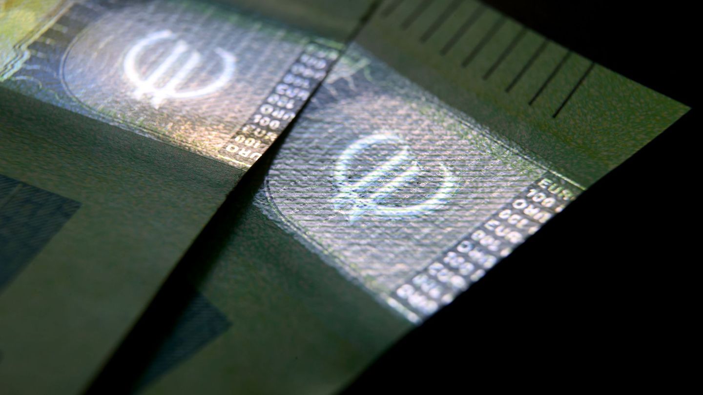 Das Geld aus dem Infrastruktur-Topf fließt noch nicht ab wie gewünscht. (Symbolbild) Foto: Karl-Josef Hildenbrand/dpa