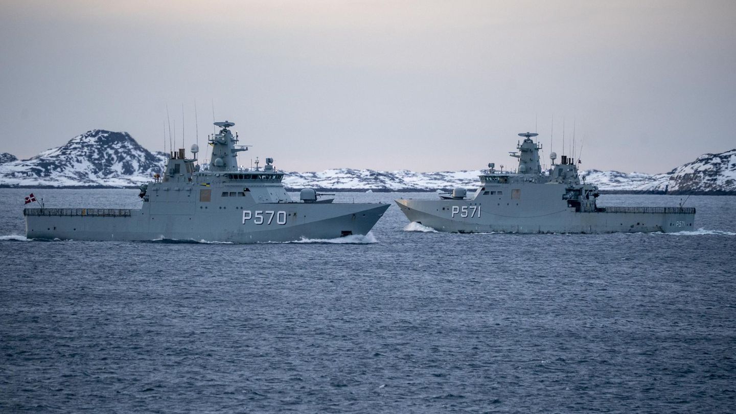 Grönland: Dänische Kriegsschiffe patroullieren in den Gewässern vor der Hauptstadt Nuuk