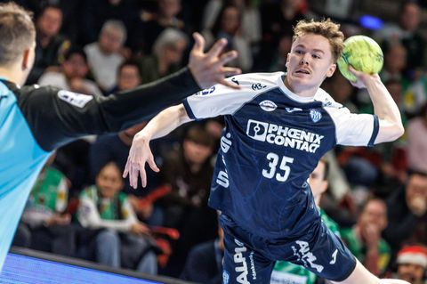 Rechtsaußen Jarnes Faust kehrt vom TBV Lemgo Lippe zum THW Kiel zurück. (Archivbild) Foto: Andreas Gora/dpa