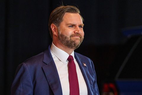 J. D. Vance kommentiert die gestiegenen Lebenshaltungskosten in den USA mit einem "Titanic"-Vergleich