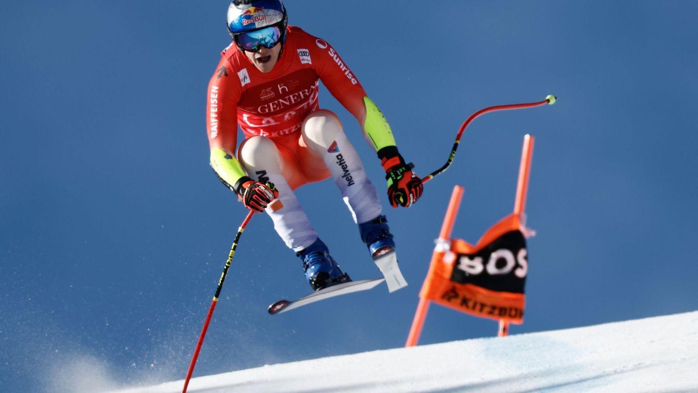 Alpiner Ski-Weltcup: Odermatt vor Sieg im Hundertstel-Krimi von Kitzbühel