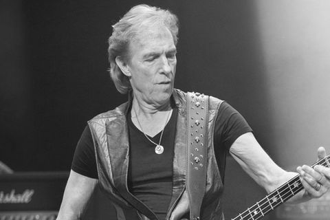 Spielte zwischen 1973 und 1992 mit den Scorpions: Francis Buchholz.