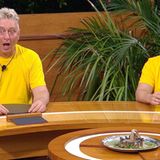 Hubert Fella (l.) sieht nicht begeistert aus: Bei ihm steht Kamelanus auf dem Speiseplan