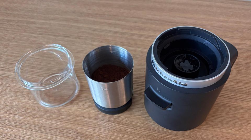 stern Kaffeemühlen Test: Die KitchenAid Go zerlegt
